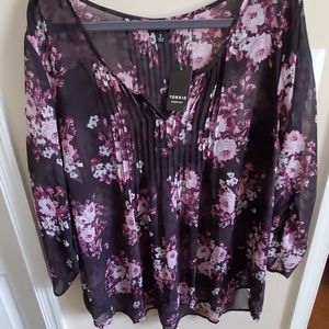 New torrid blouse. Very cute!